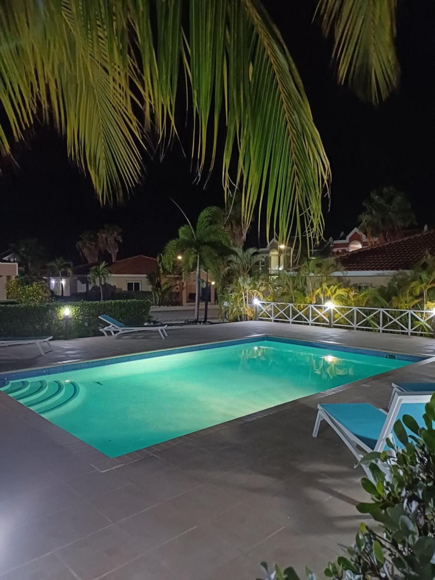 Caribbean Beach Resort Blenchi Curacao Віллемстад Екстер'єр фото